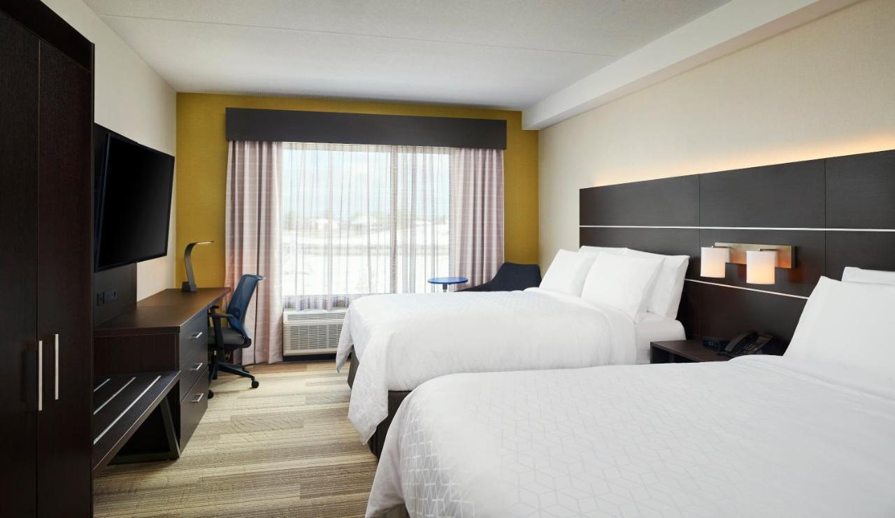 Holiday Inn Express & Suites Windsor East - Lakeshore By Ihg Tecumseh Eksteriør billede